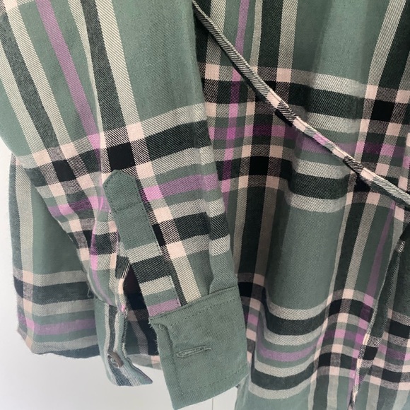 Paisley sky maternity top, green check pattern size medium - Picture 3 of 5